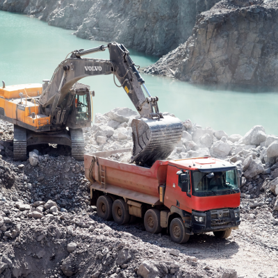 p036871retoucherouge